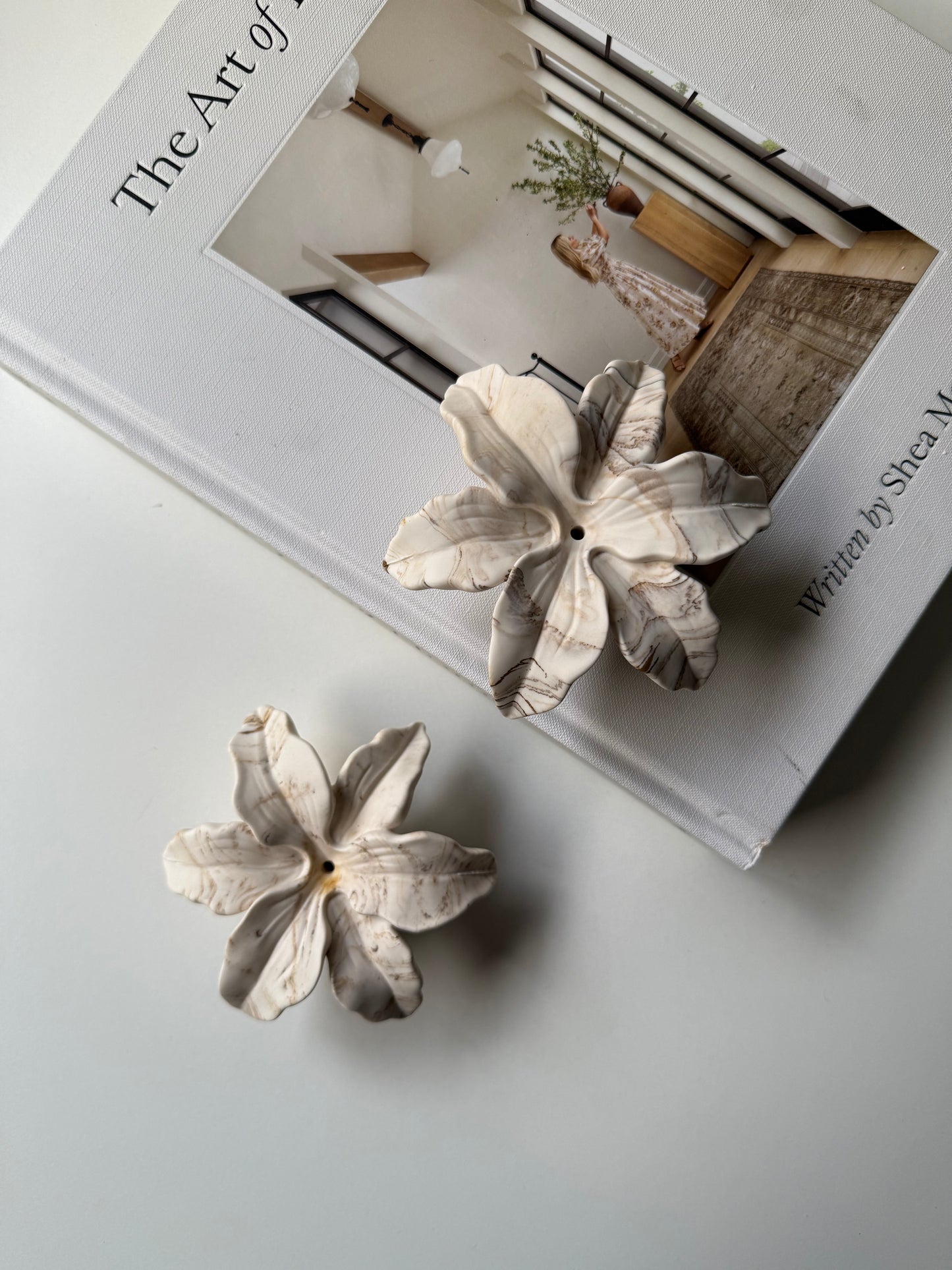 Lily Incense Holder