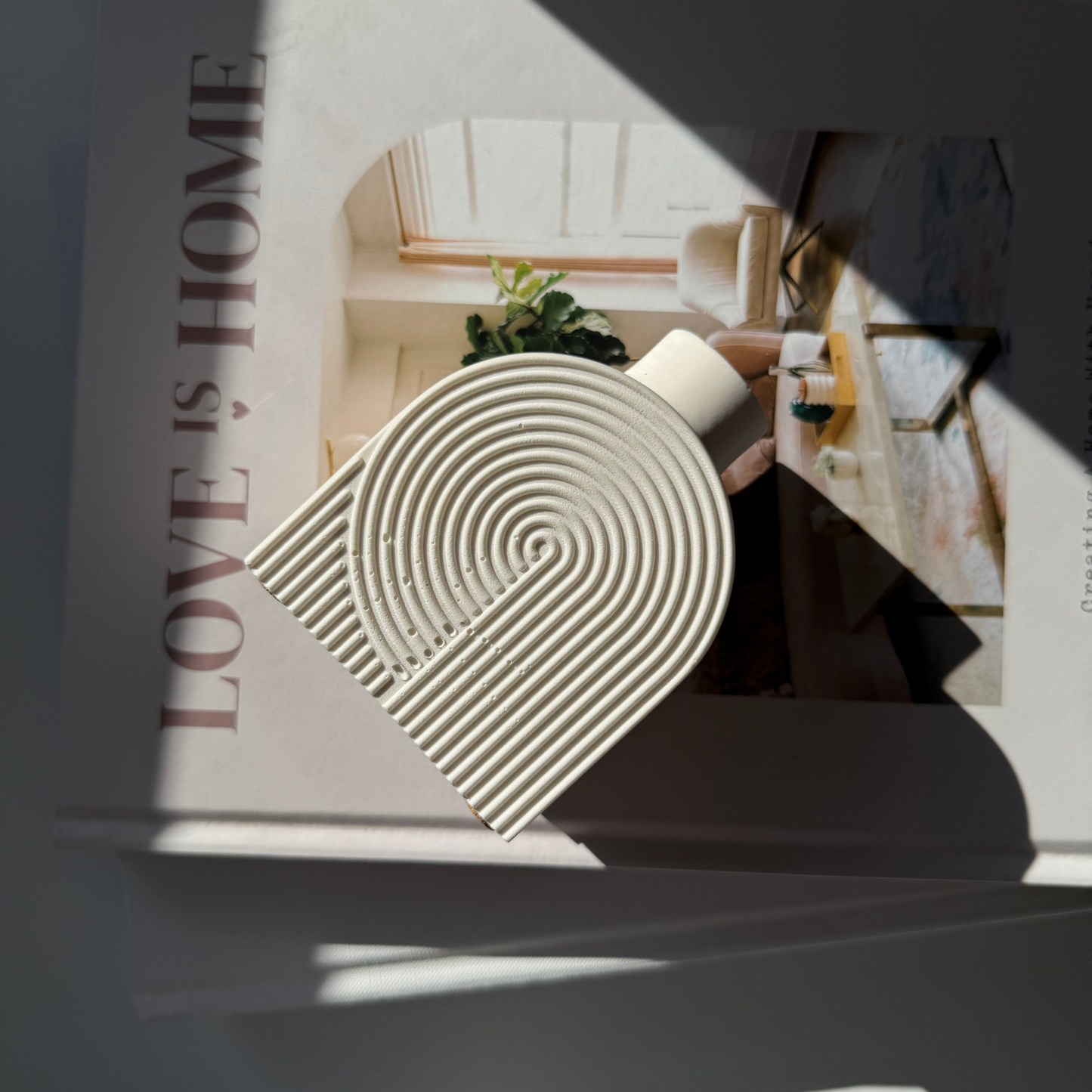 Velar Vase